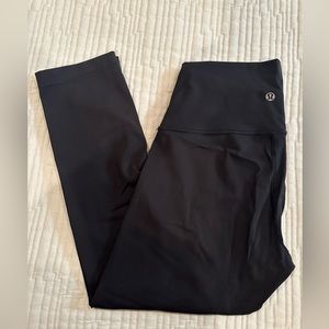Lululemon Wunder Under Cropped - Women’s Size 6
